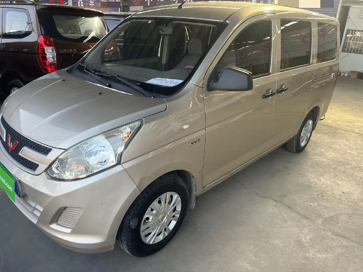 2016 WuLing RongGuang V 1.5L 112HP L4 5MT,autocango,china used car exporter,china ev exporter,chinese used car exporter,chinese used ev exporter