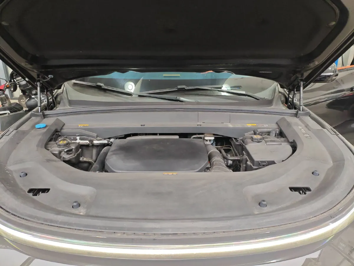 2022 Li L9 Range Extended 154HP REEV 42.6KWH,autocango,china used car exporter,china ev exporter,chinese used car exporter,chinese used ev exporter