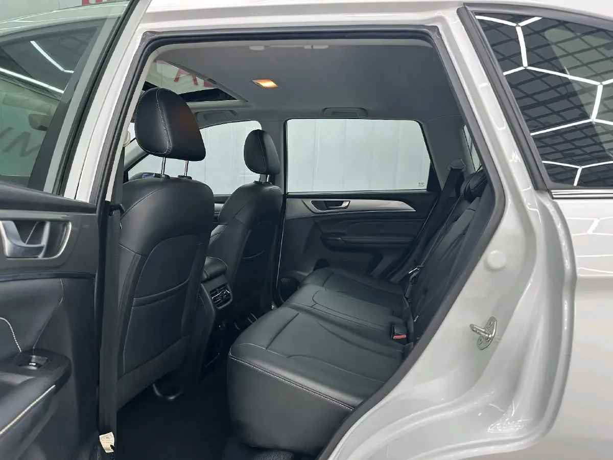 2022 Haval H6 1.5T 184HP L4 7DCT,autocango,china used car exporter,china ev exporter,chinese used car exporter,chinese used ev exporter