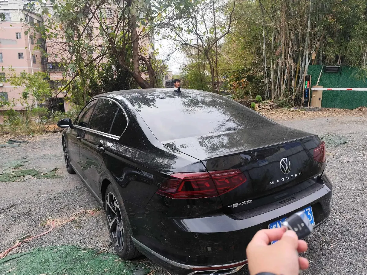 2023 Volkswagen Magotan 2.0T 220HP L4 7DCT,autocango,china used car exporter,china ev exporter,chinese used car exporter,chinese used ev exporter