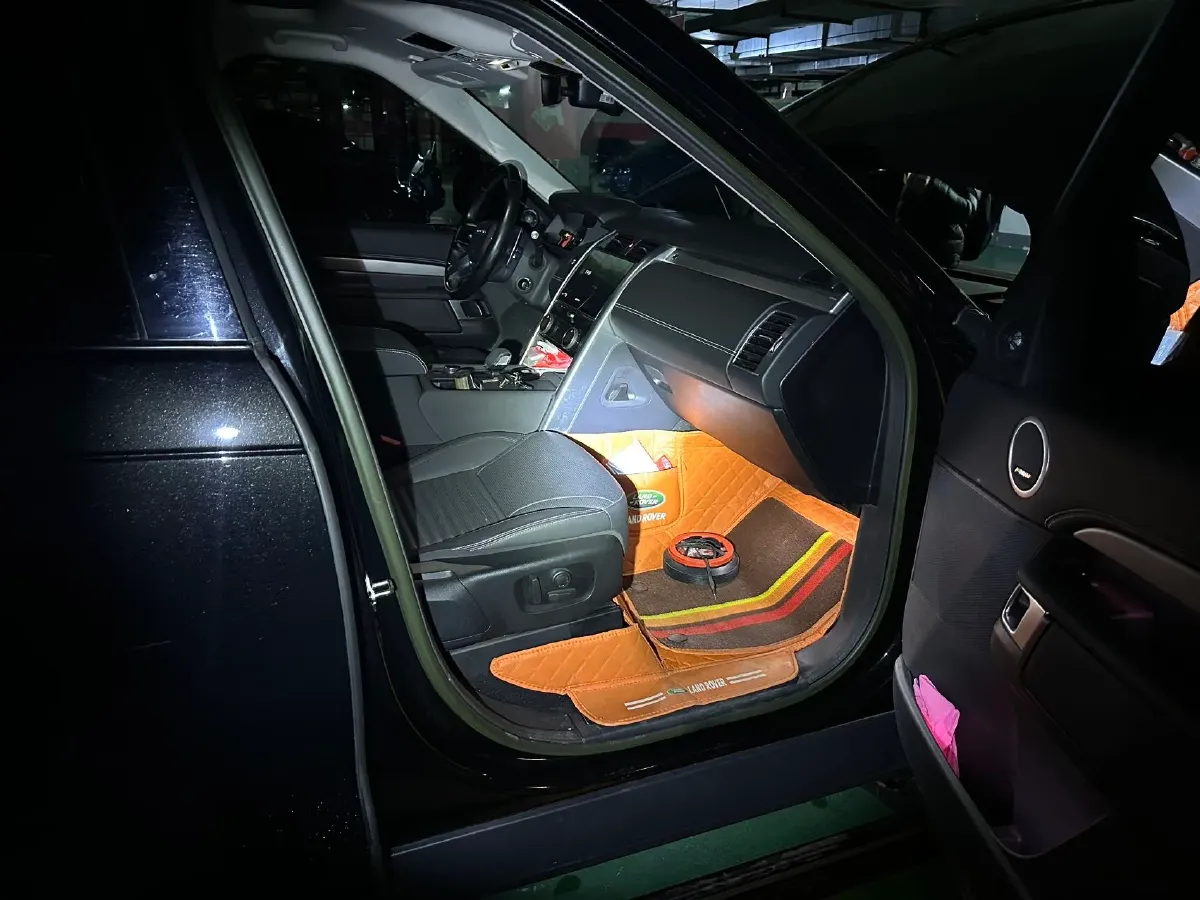 2023 Land Rover Discovery 3.0T 360HP L6 8AT,autocango,china used car exporter,china ev exporter,chinese used car exporter,chinese used ev exporter