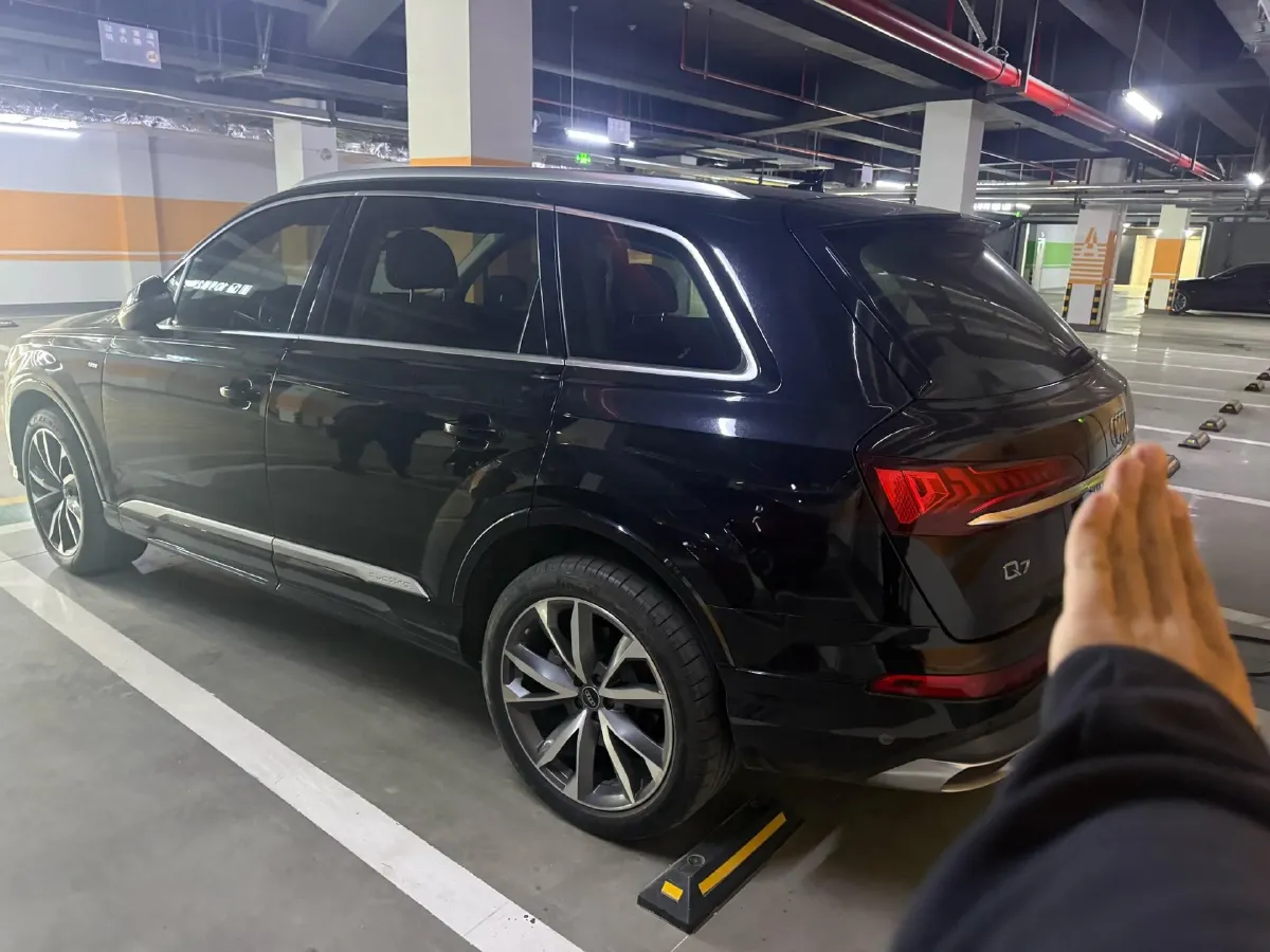 2021 Audi Q7 3.0T 340HP V6 8AT,autocango,china used car exporter,china ev exporter,chinese used car exporter,chinese used ev exporter