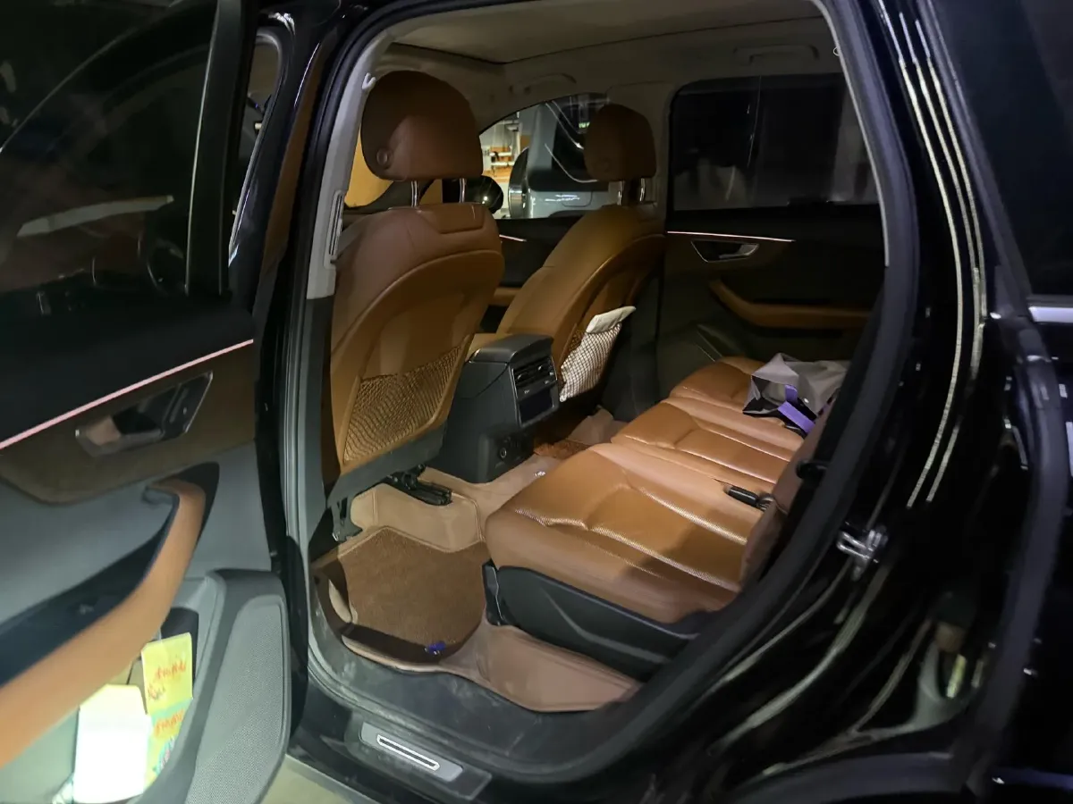 2021 Audi Q7 3.0T 340HP V6 8AT,autocango,china used car exporter,china ev exporter,chinese used car exporter,chinese used ev exporter