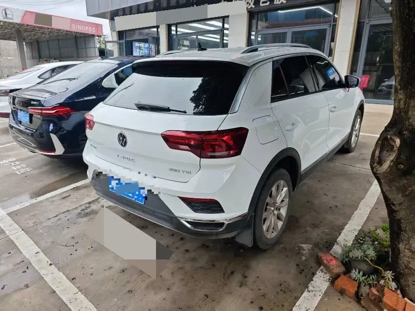 2022 Volkswagen T-Roc 1.4T 150HP L4 7DCT,autocango,china used car exporter,china ev exporter,chinese used car exporter,chinese used ev exporter