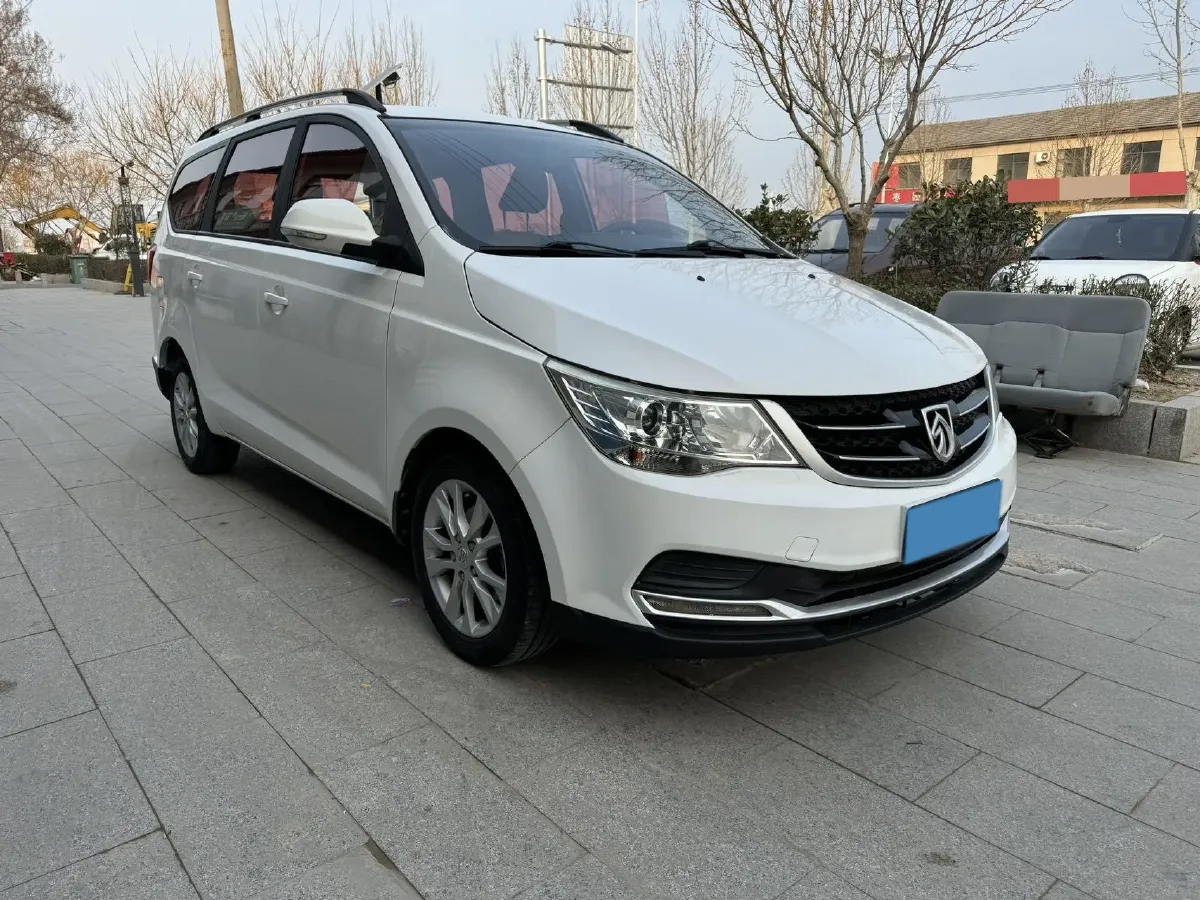 2016 BaoJun 730 1.5L 112HP L4 5MT,autocango,china used car exporter,china ev exporter,chinese used car exporter,chinese used ev exporter