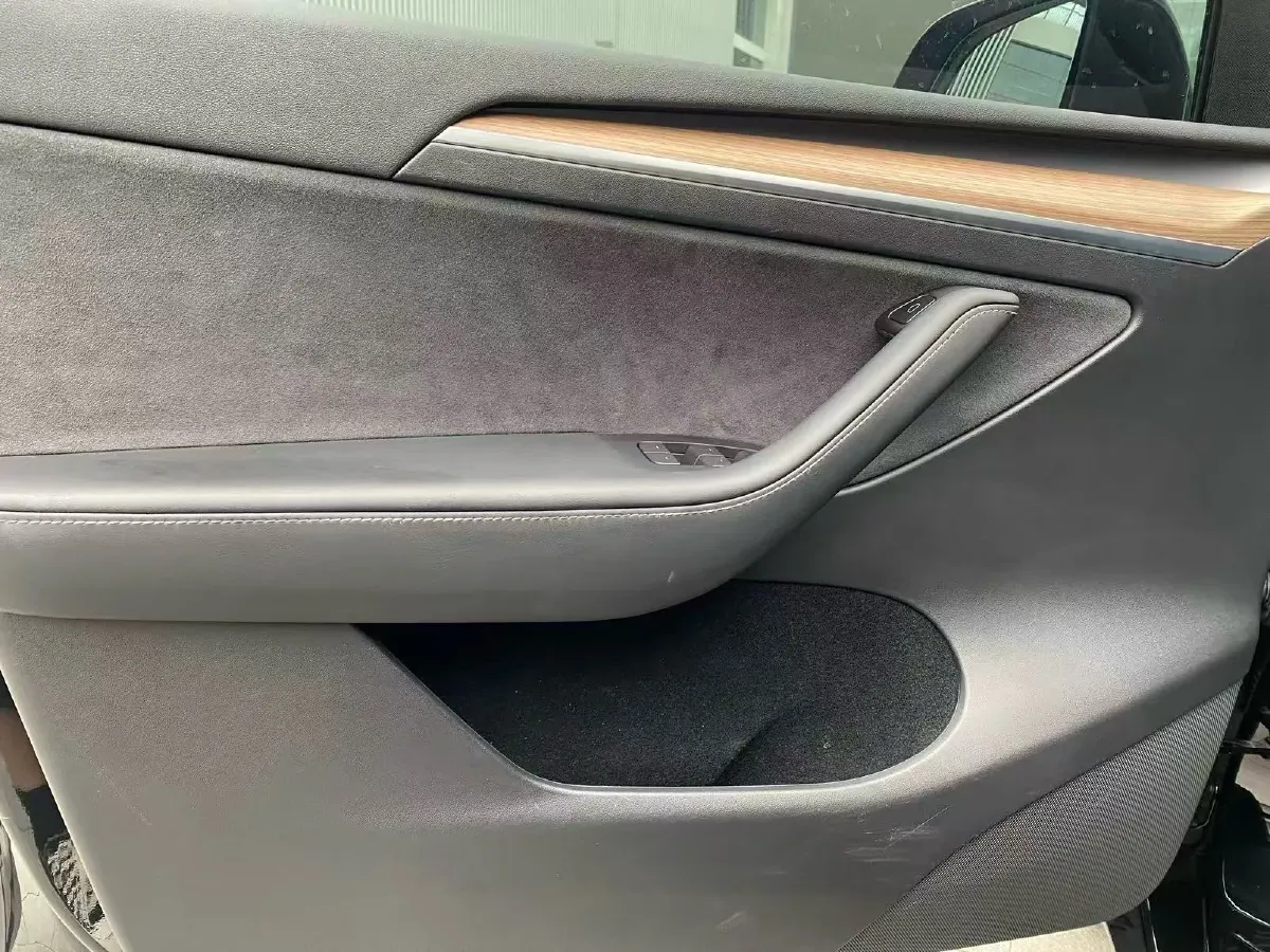 2022 Tesla Model Y BEV 60KWH,autocango,china used car exporter,china ev exporter,chinese used car exporter,chinese used ev exporter