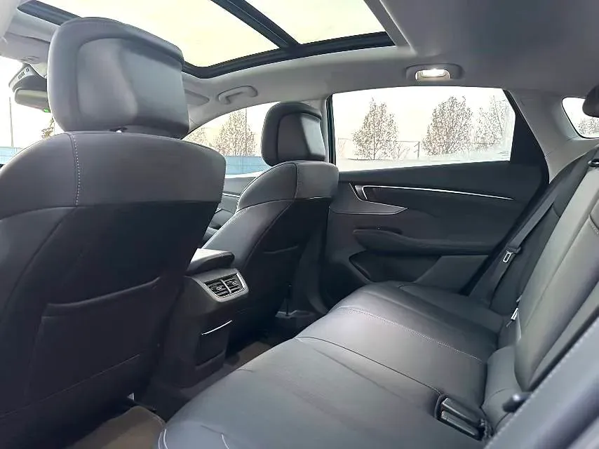 2025 Buick Larcosse 2.0T 237HP L4 9AT,autocango,china used car exporter,china ev exporter,chinese used car exporter,chinese used ev exporter