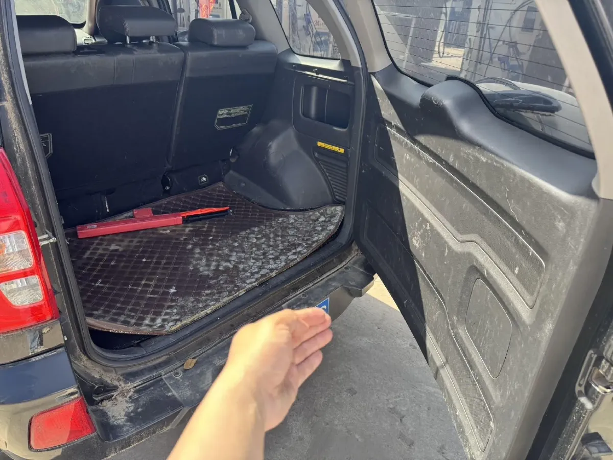 2015 Chery Tiggo 3 1.6L 126HP L4 5MT,autocango,china used car exporter,china ev exporter,chinese used car exporter,chinese used ev exporter