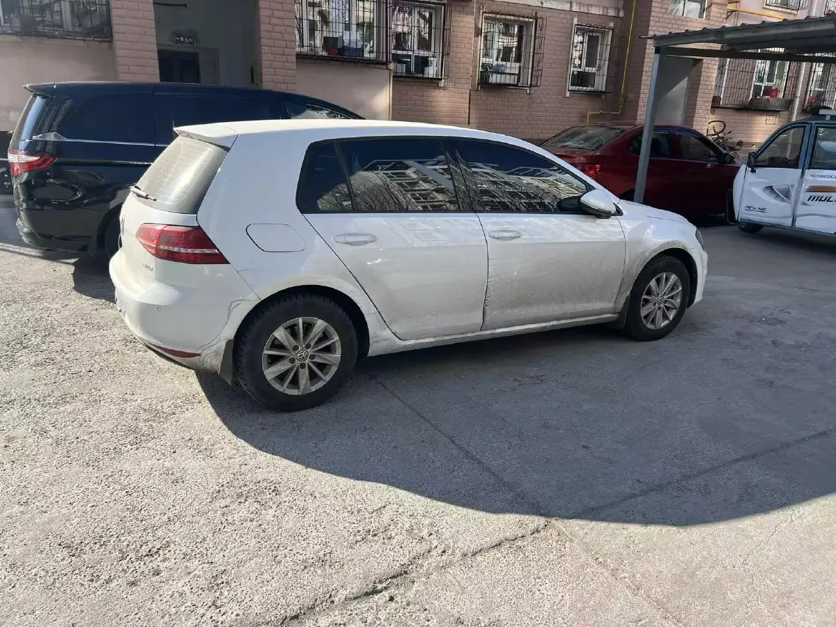 2017 Volkswagen Golf 1.6L 110HP L4 6AT,autocango,china used car exporter,china ev exporter,chinese used car exporter,chinese used ev exporter