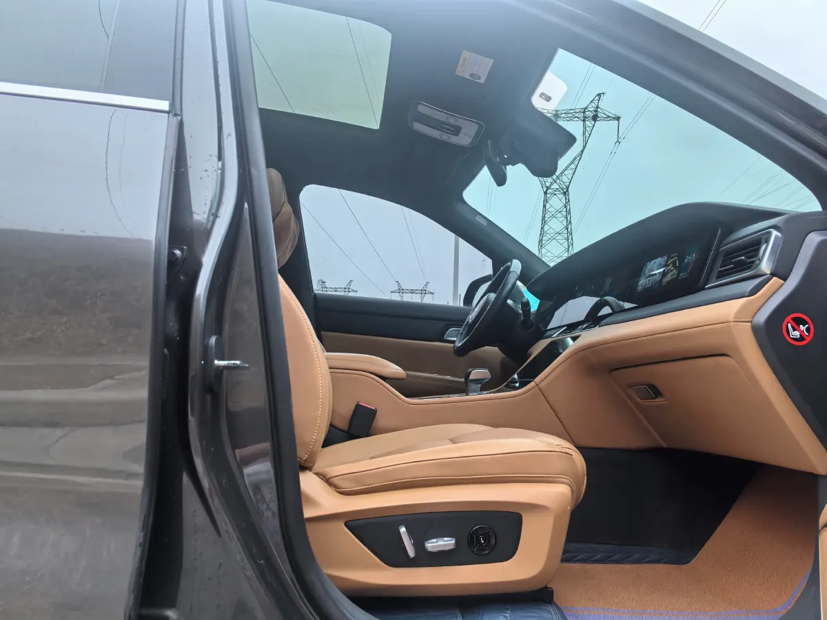 2021 Li ONE Range Extended 131HP REEV 40.5KWH,autocango,china used car exporter,china ev exporter,chinese used car exporter,chinese used ev exporter