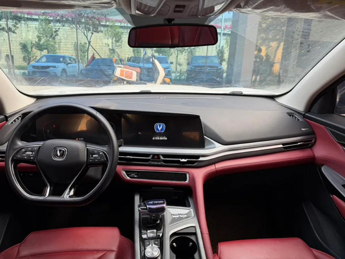 2022 ChangAn CS75 Plus 2.0T 233HP L4 8AT,autocango,china used car exporter,china ev exporter,chinese used car exporter,chinese used ev exporter