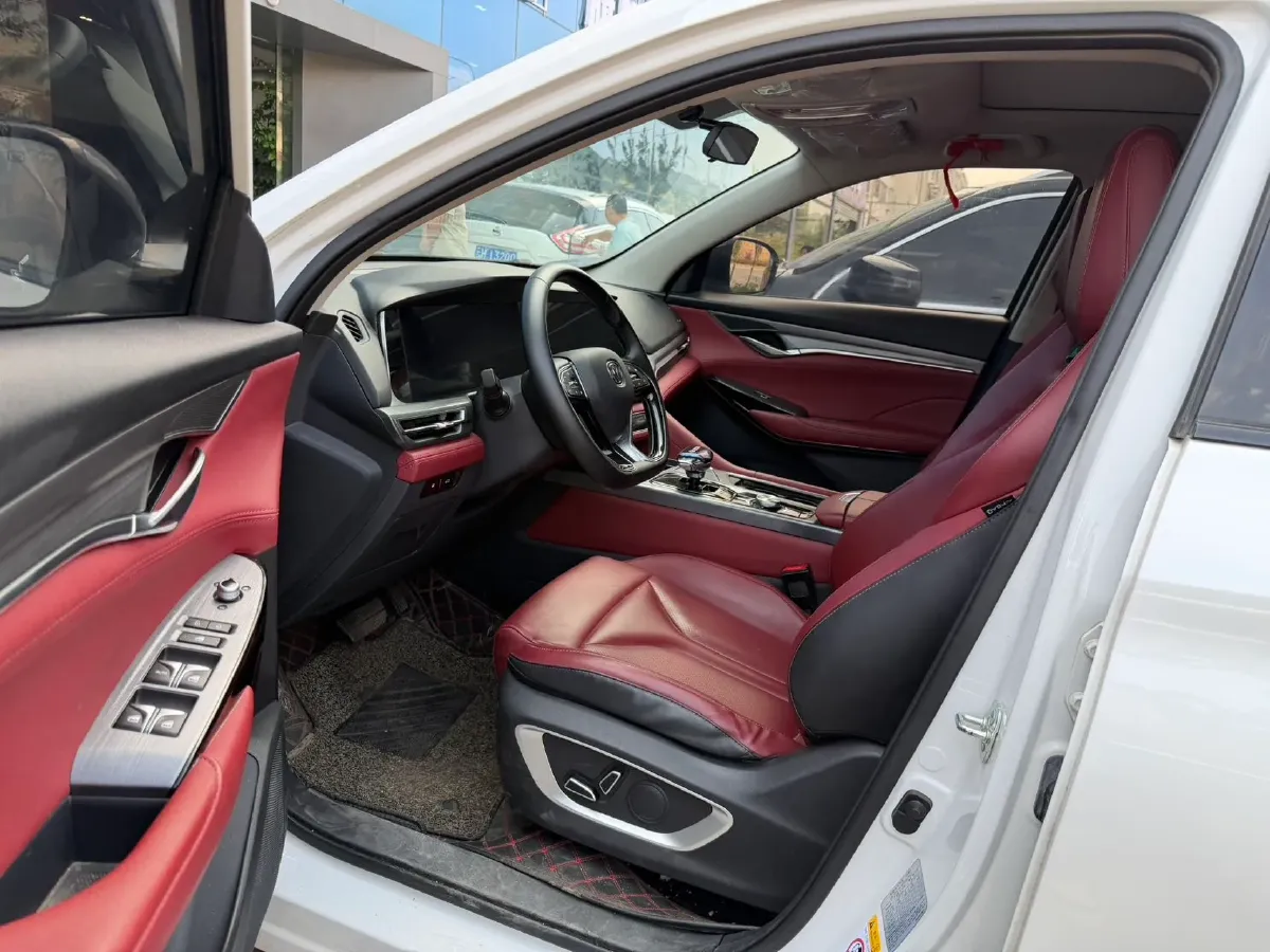 2022 ChangAn CS75 Plus 2.0T 233HP L4 8AT,autocango,china used car exporter,china ev exporter,chinese used car exporter,chinese used ev exporter