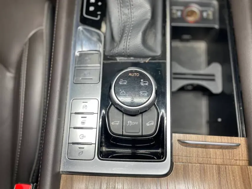 2018 Dongfeng JunFeng E17 BEV 49.93KWH,autocango,china used car exporter,china ev exporter,chinese used car exporter,chinese used ev exporter