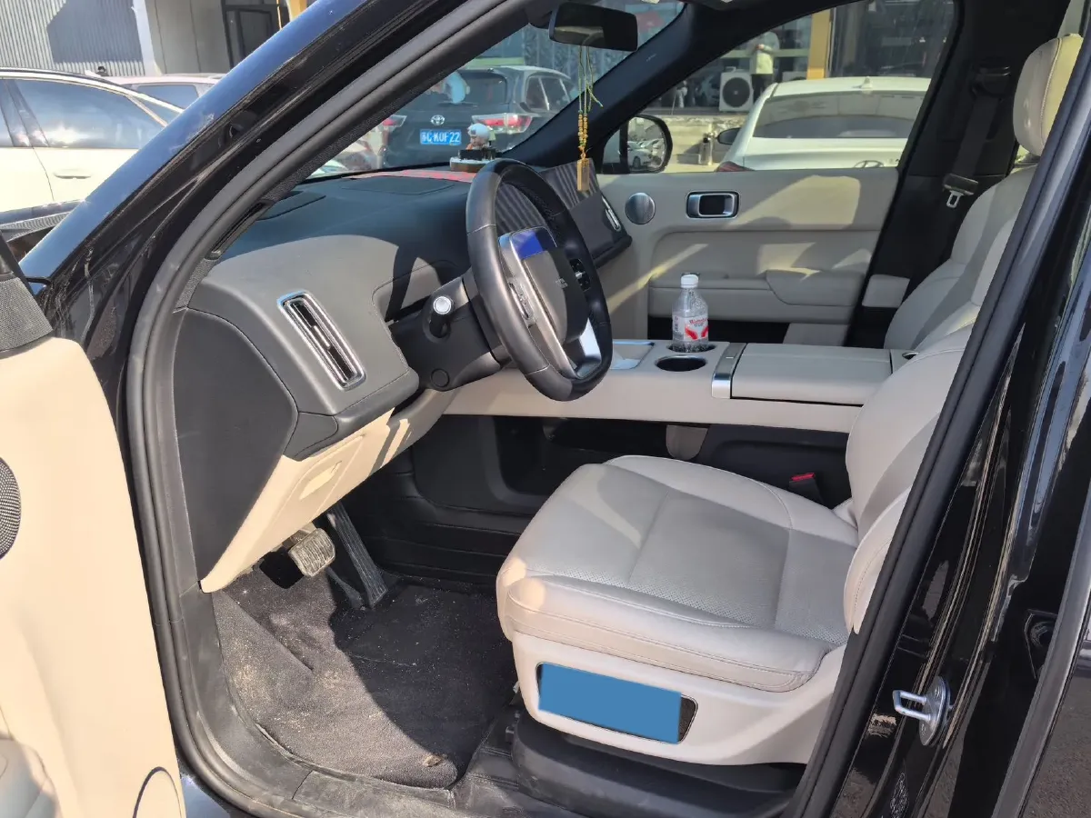 2023 Li L9 Range Extended 154HP REEV 42.6KWH,autocango,china used car exporter,china ev exporter,chinese used car exporter,chinese used ev exporter