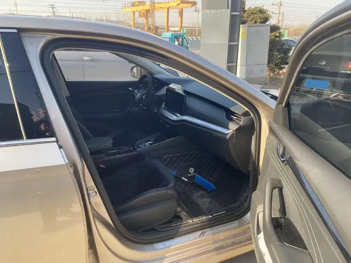 2021 Skoda Octavia 1.4T 150HP L4 7DCT,autocango,china used car exporter,china ev exporter,chinese used car exporter,chinese used ev exporter