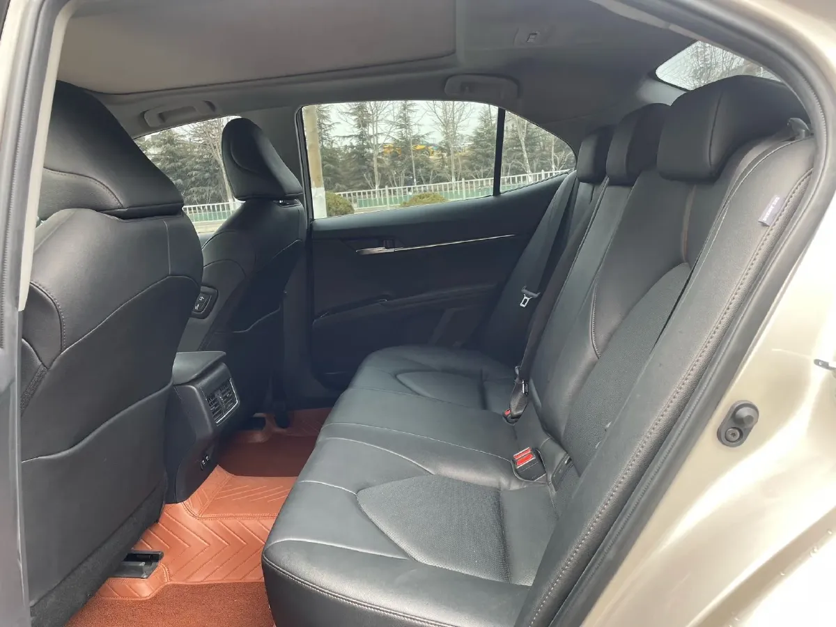 2021 Toyota Camry 2.5L 209HP L4 8AT,autocango,china used car exporter,china ev exporter,chinese used car exporter,chinese used ev exporter