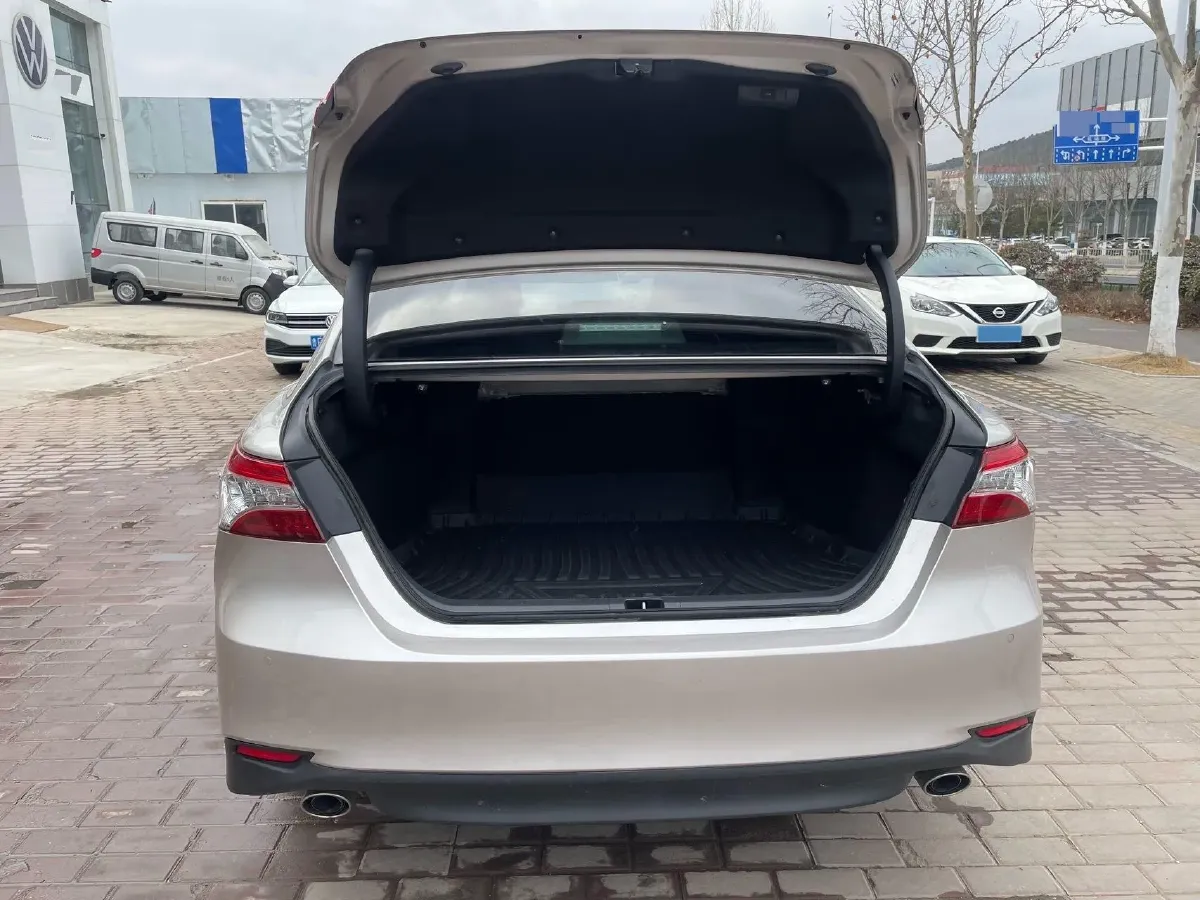 2021 Toyota Camry 2.5L 209HP L4 8AT,autocango,china used car exporter,china ev exporter,chinese used car exporter,chinese used ev exporter