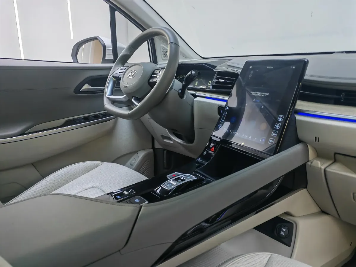 2021 Hyundai Custo 2.0T 236HP L4 8AT,autocango,china used car exporter,china ev exporter,chinese used car exporter,chinese used ev exporter