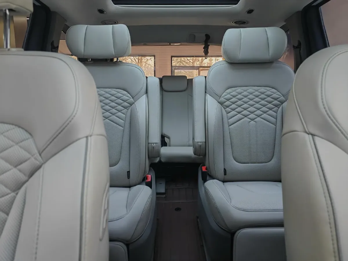 2021 Hyundai Custo 2.0T 236HP L4 8AT,autocango,china used car exporter,china ev exporter,chinese used car exporter,chinese used ev exporter