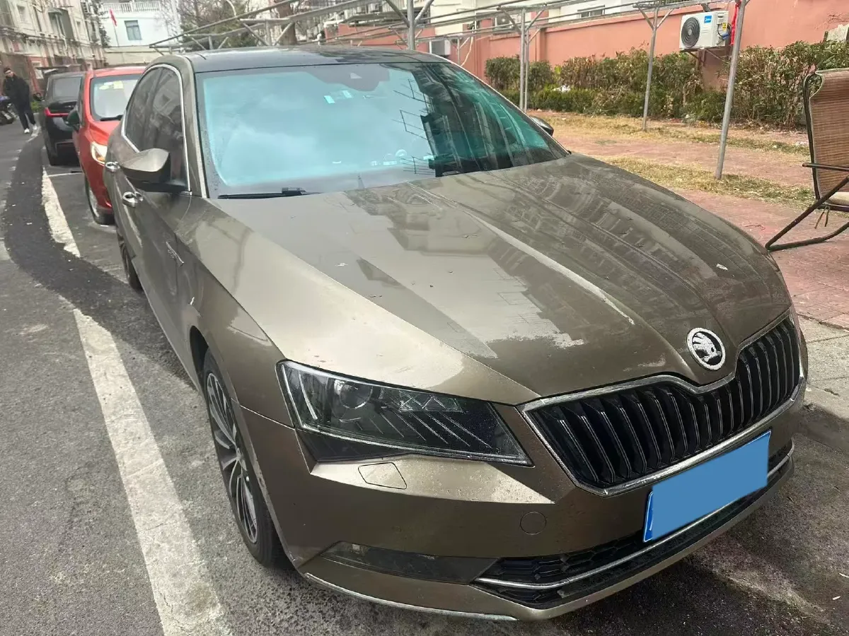 2018 Skoda Kodiak 1.8T 180HP L4 7DCT,autocango,china used car exporter,china ev exporter,chinese used car exporter,chinese used ev exporter