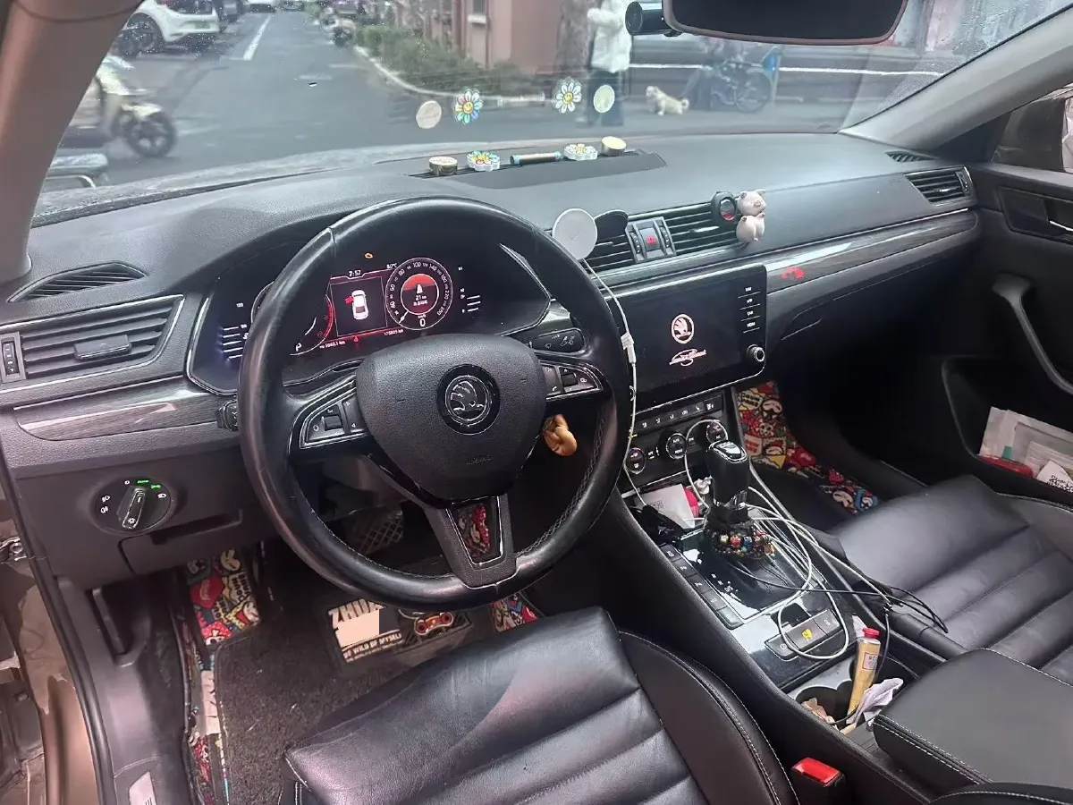 2018 Skoda Kodiak 1.8T 180HP L4 7DCT,autocango,china used car exporter,china ev exporter,chinese used car exporter,chinese used ev exporter