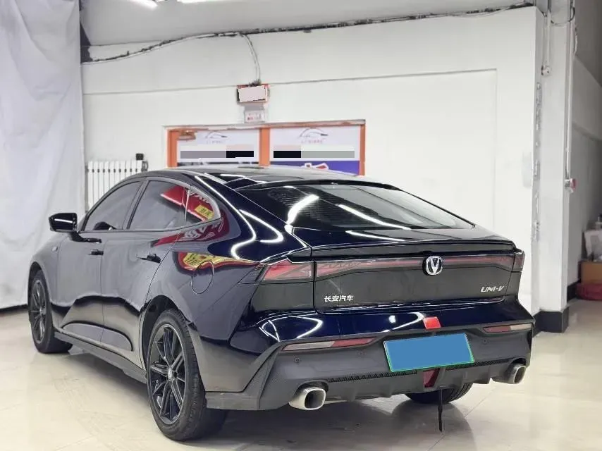 2023 ChangAn UNI-V iDD 1.5T 170HP L4 6TCT PHEV 18.4KWH,autocango,china used car exporter,china ev exporter,chinese used car exporter,chinese used ev exporter