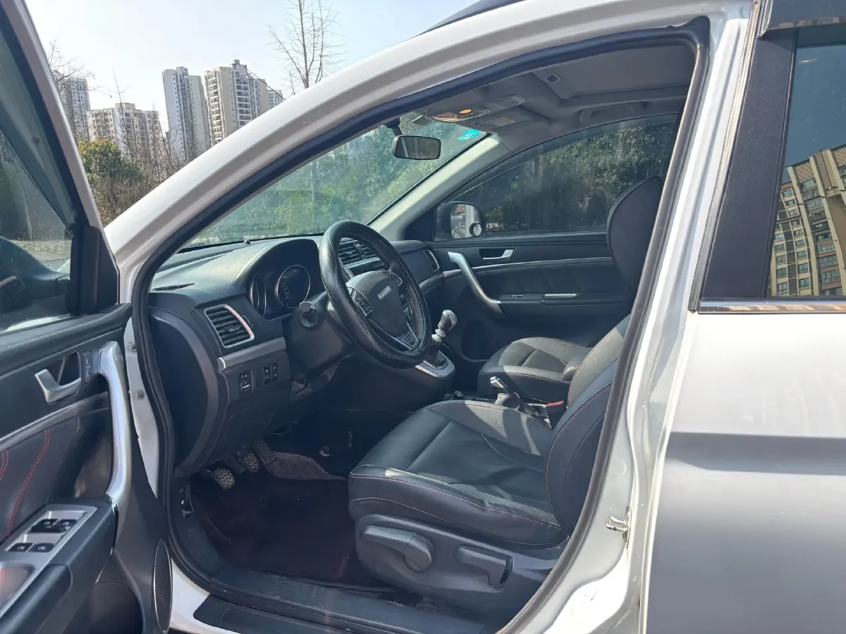2019 Haval M6 1.5T 150HP L4 6MT,autocango,china used car exporter,china ev exporter,chinese used car exporter,chinese used ev exporter