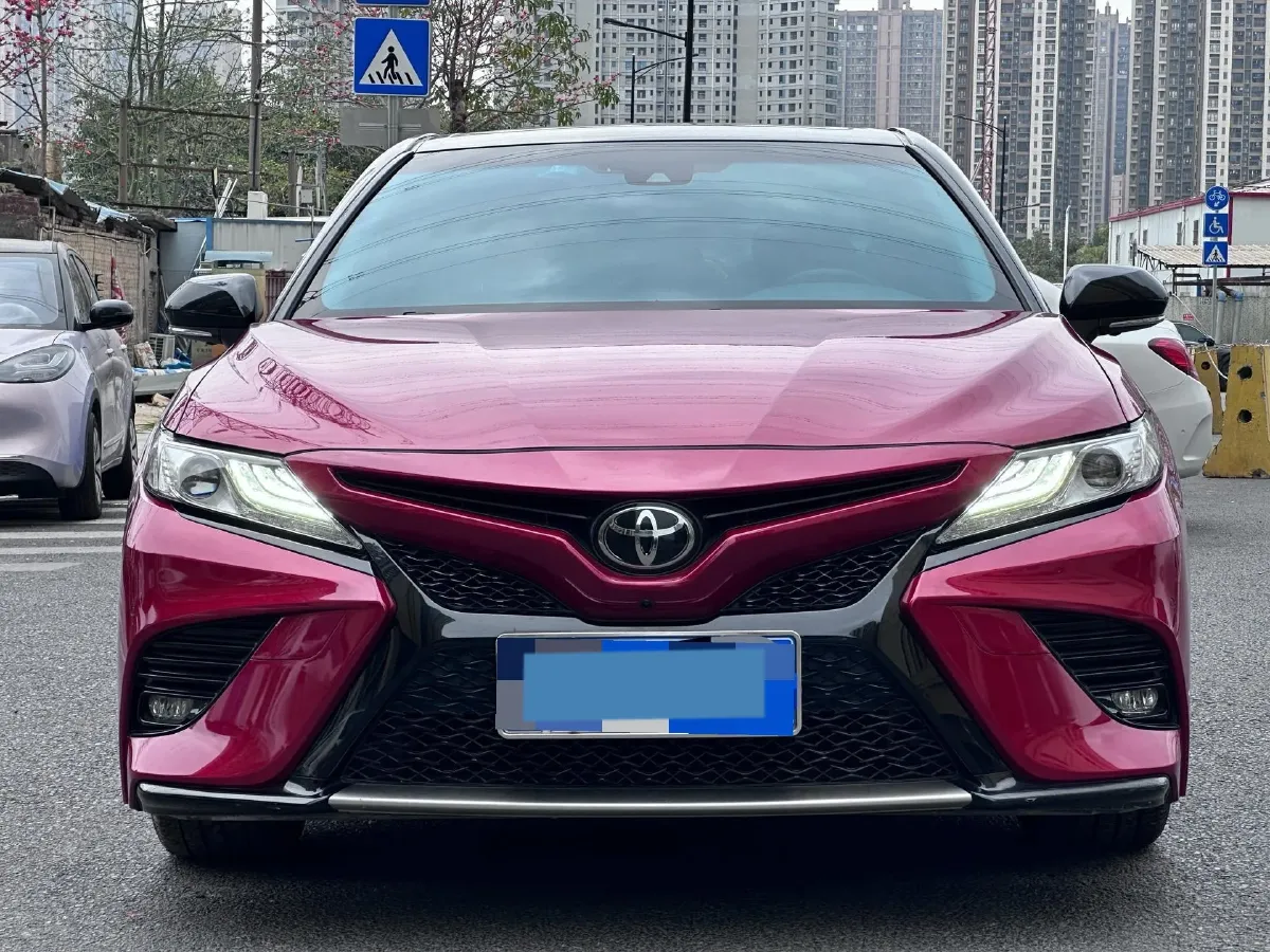2021 Toyota Camry 2.5L 209HP L4 8AT,autocango,china used car exporter,china ev exporter,chinese used car exporter,chinese used ev exporter
