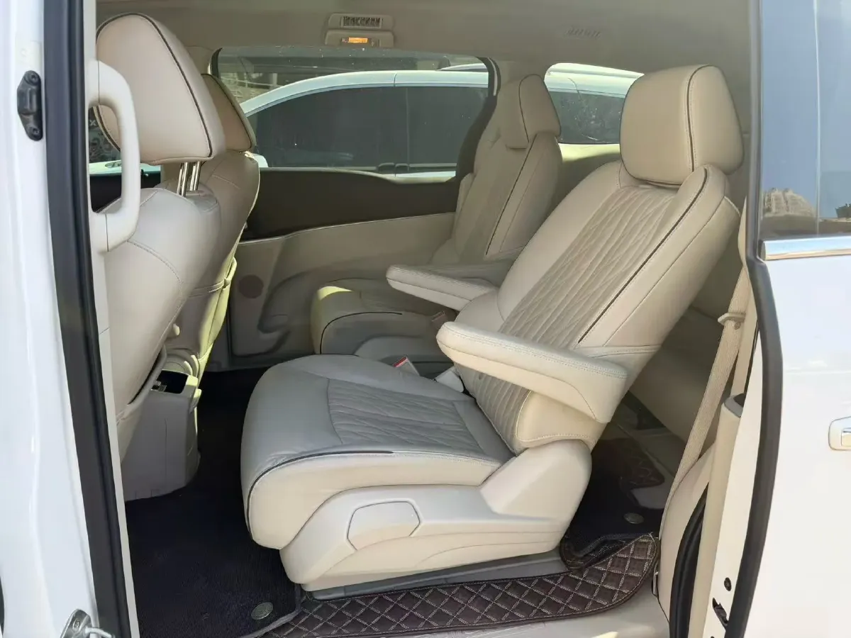 2022 Buick GL8 2.0T 237HP L4 9AT,autocango,china used car exporter,china ev exporter,chinese used car exporter,chinese used ev exporter