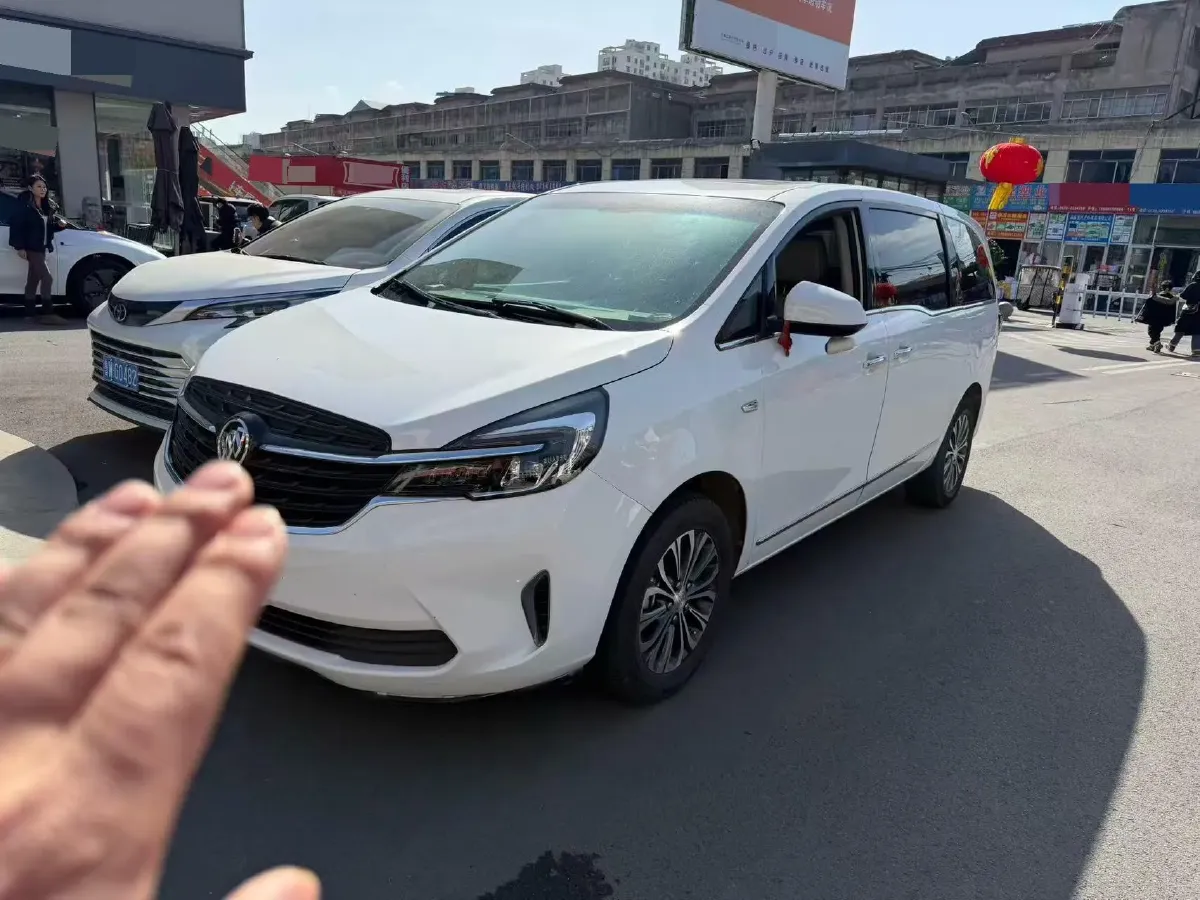 2022 Buick GL8 2.0T 237HP L4 9AT,autocango,china used car exporter,china ev exporter,chinese used car exporter,chinese used ev exporter