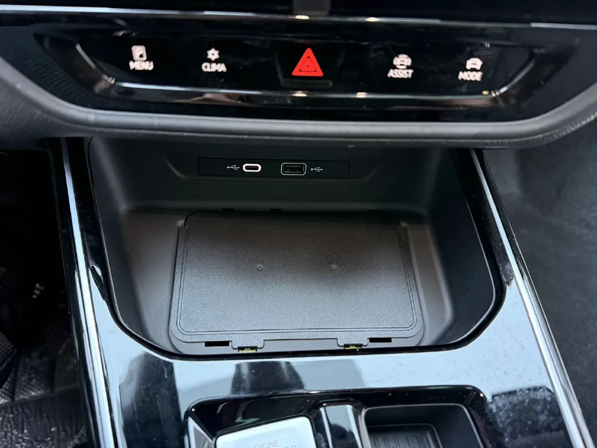 2022 Exceed TXL 2.0T 261HP L4 7DCT,autocango,china used car exporter,china ev exporter,chinese used car exporter,chinese used ev exporter