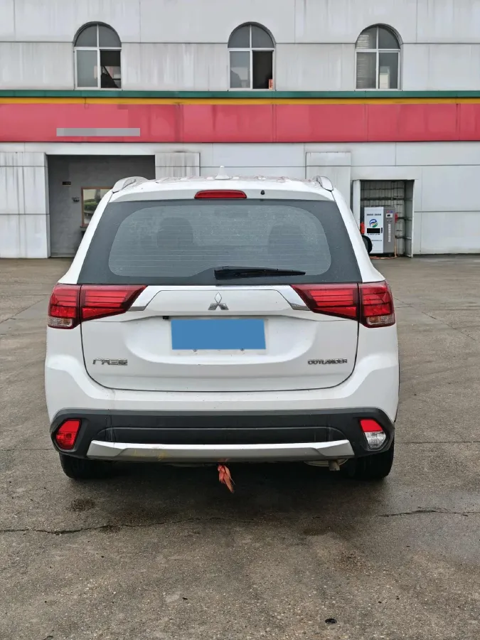 2018 Mitsubishi Outlander 2.0L 166HP L4 CVT,autocango,china used car exporter,china ev exporter,chinese used car exporter,chinese used ev exporter