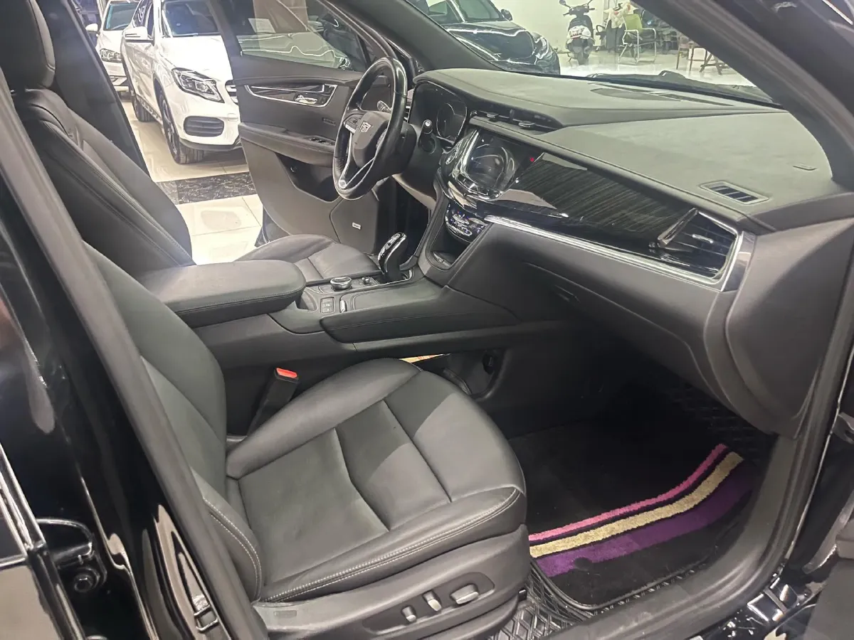 2021 Cadillac XT6 2.0T 237HP L4 9AT,autocango,china used car exporter,china ev exporter,chinese used car exporter,chinese used ev exporter