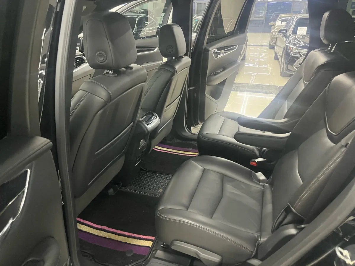 2021 Cadillac XT6 2.0T 237HP L4 9AT,autocango,china used car exporter,china ev exporter,chinese used car exporter,chinese used ev exporter