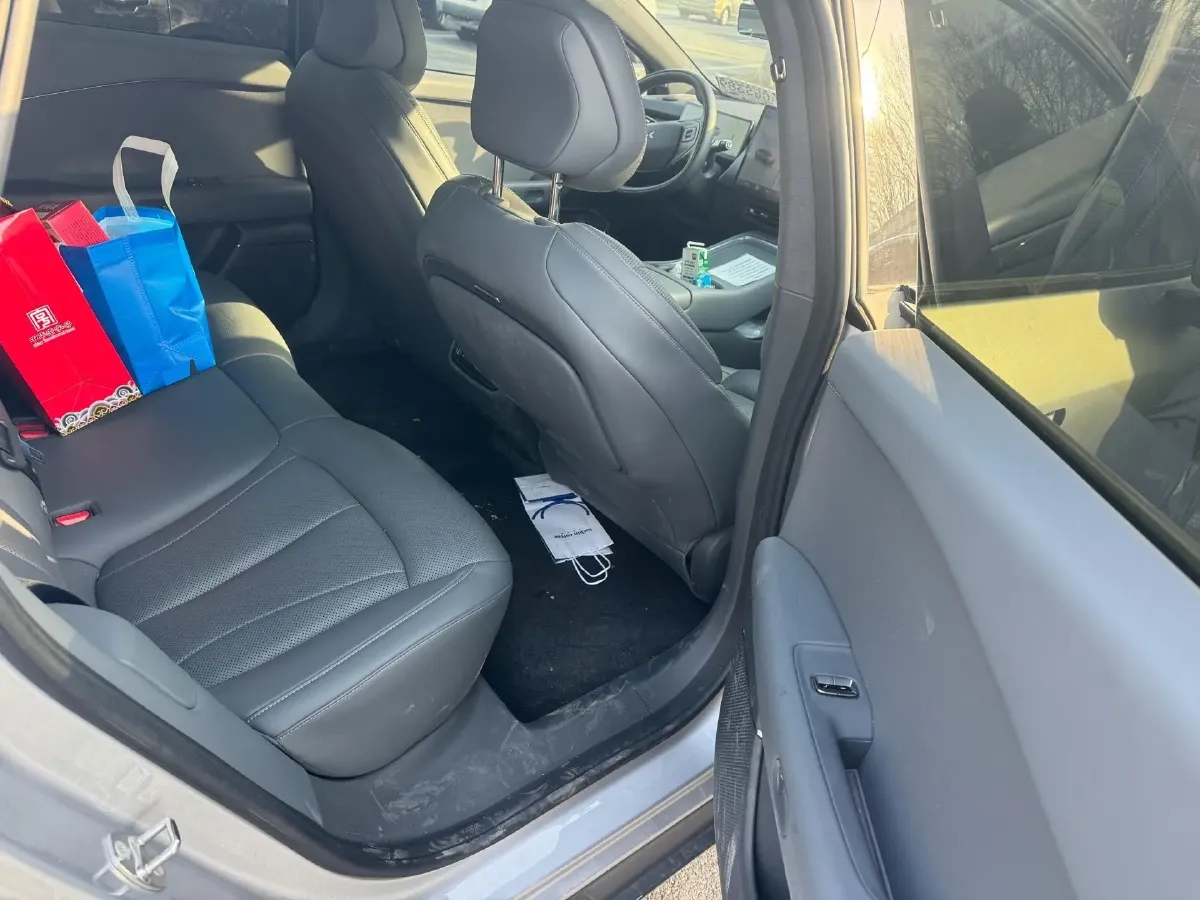 2024 Xpeng P7+ BEV 60.7KWH,autocango,china used car exporter,china ev exporter,chinese used car exporter,chinese used ev exporter