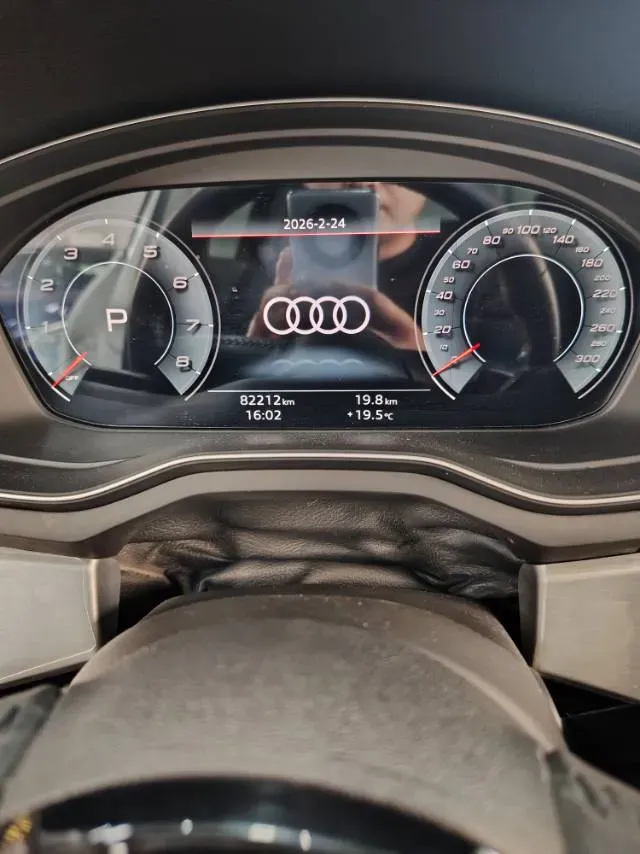 2022 Audi A4L 2.0T 190HP L4 7DCT,autocango,china used car exporter,china ev exporter,chinese used car exporter,chinese used ev exporter