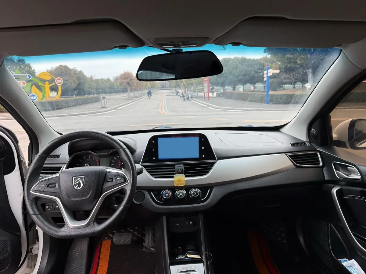 2018 BaoJun 360 1.5L 112HP L4 6MT,autocango,china used car exporter,china ev exporter,chinese used car exporter,chinese used ev exporter