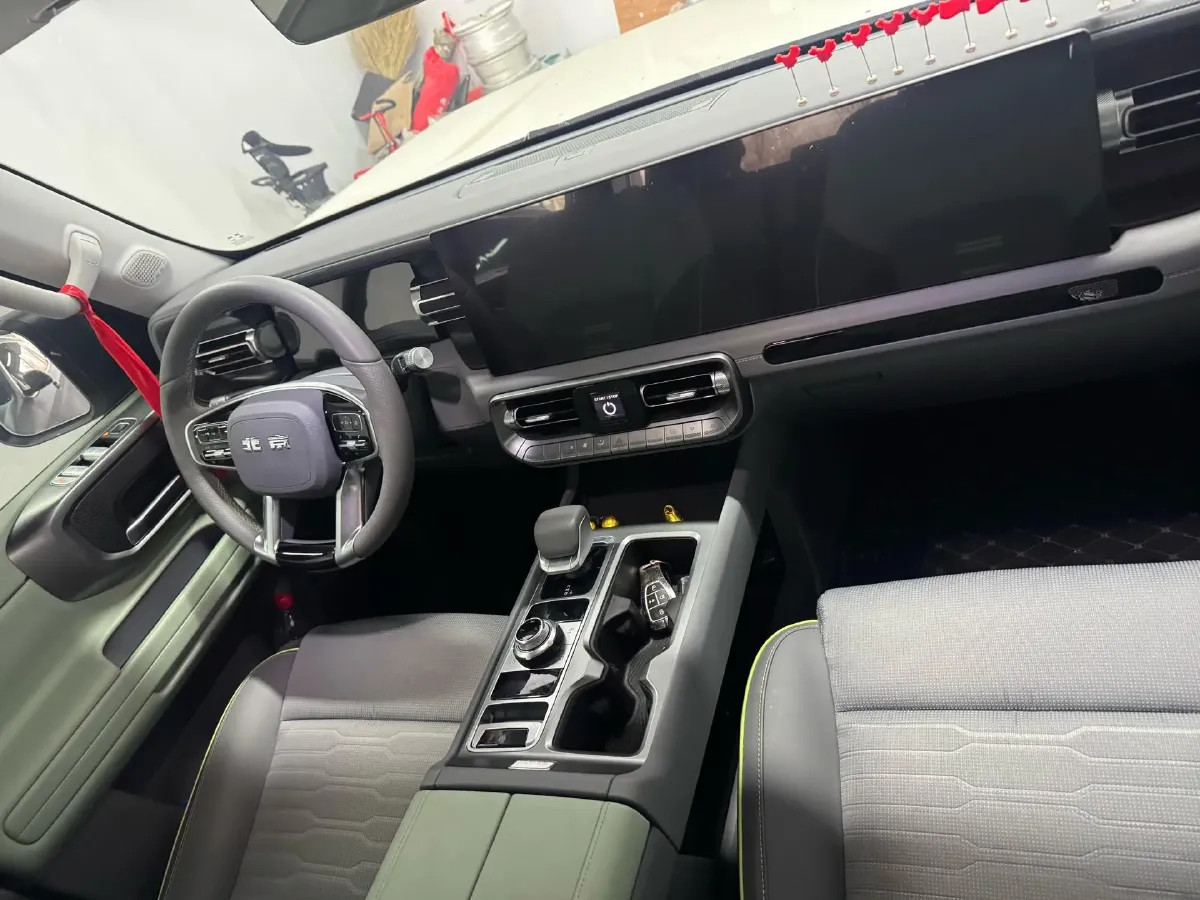 2024 Beijing BJ40 2.0T 245HP L4 8AT,autocango,china used car exporter,china ev exporter,chinese used car exporter,chinese used ev exporter