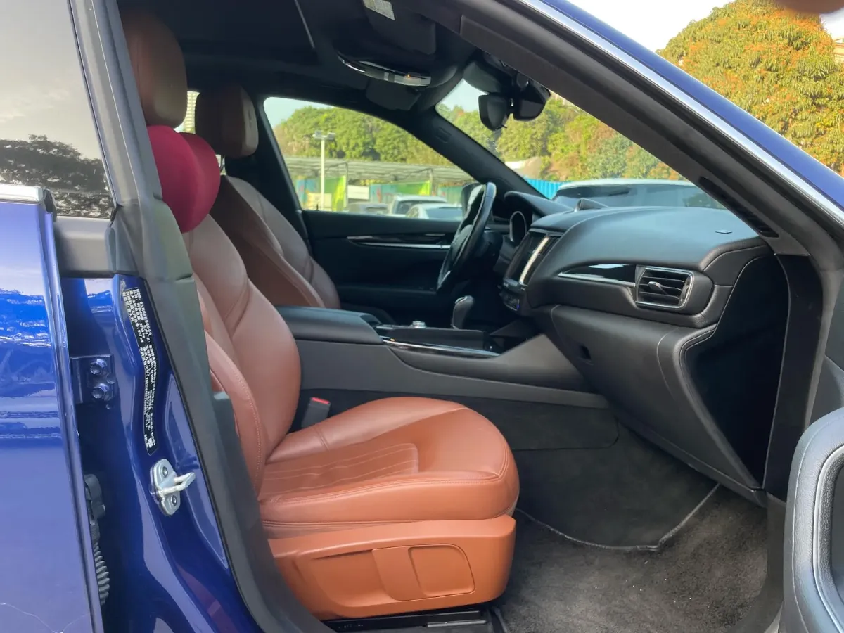 2018 Maserati Levante 3.0T 350HP V6 8AT,autocango,china used car exporter,china ev exporter,chinese used car exporter,chinese used ev exporter