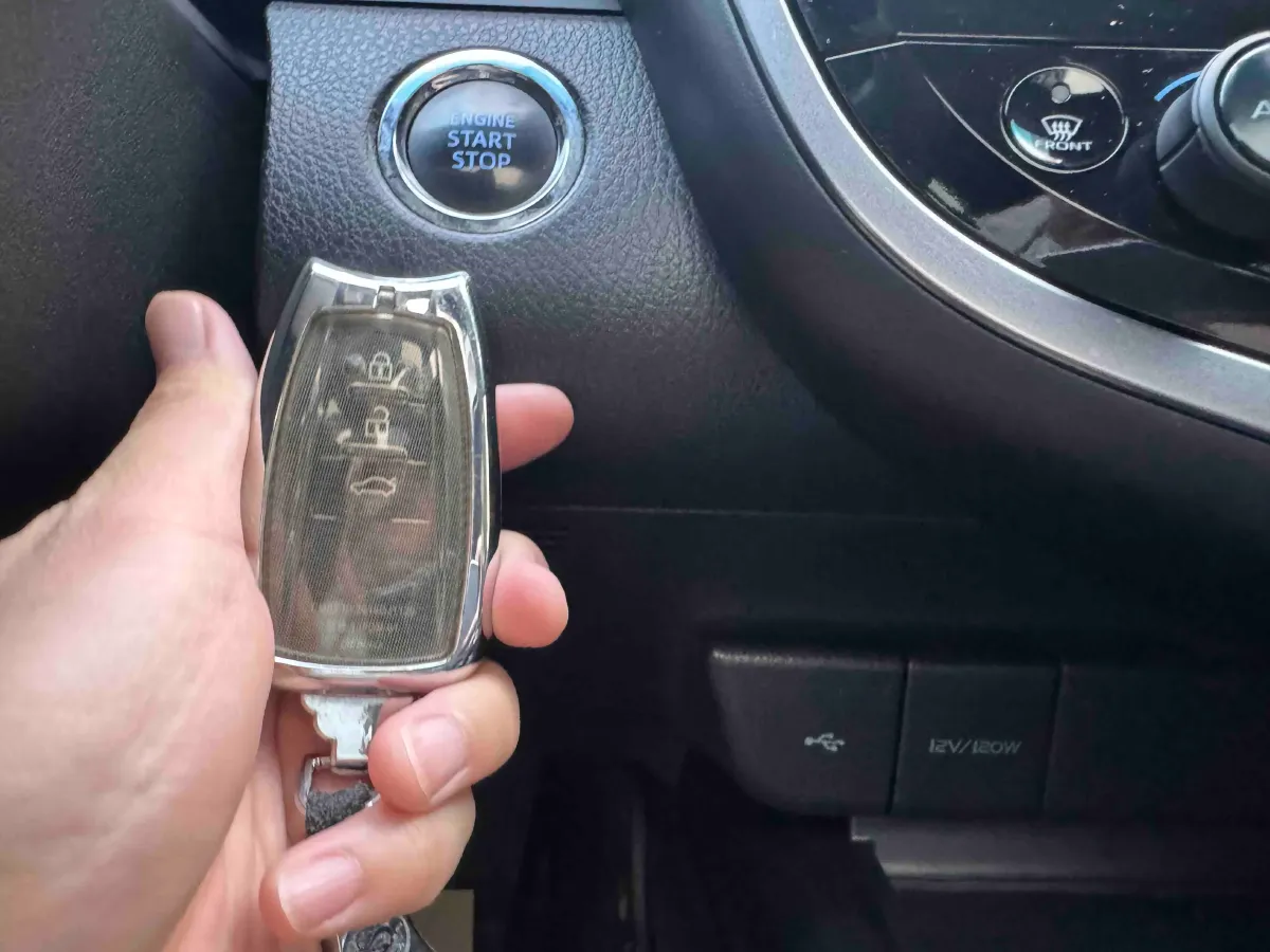 2022 Toyota Camry 2.0L 178HP L4 CVT,autocango,china used car exporter,china ev exporter,chinese used car exporter,chinese used ev exporter