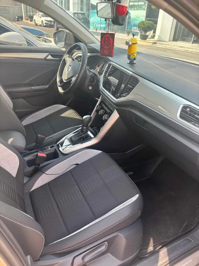 2021 Volkswagen T-Roc 1.4T 150HP L4 7DCT,autocango,china used car exporter,china ev exporter,chinese used car exporter,chinese used ev exporter