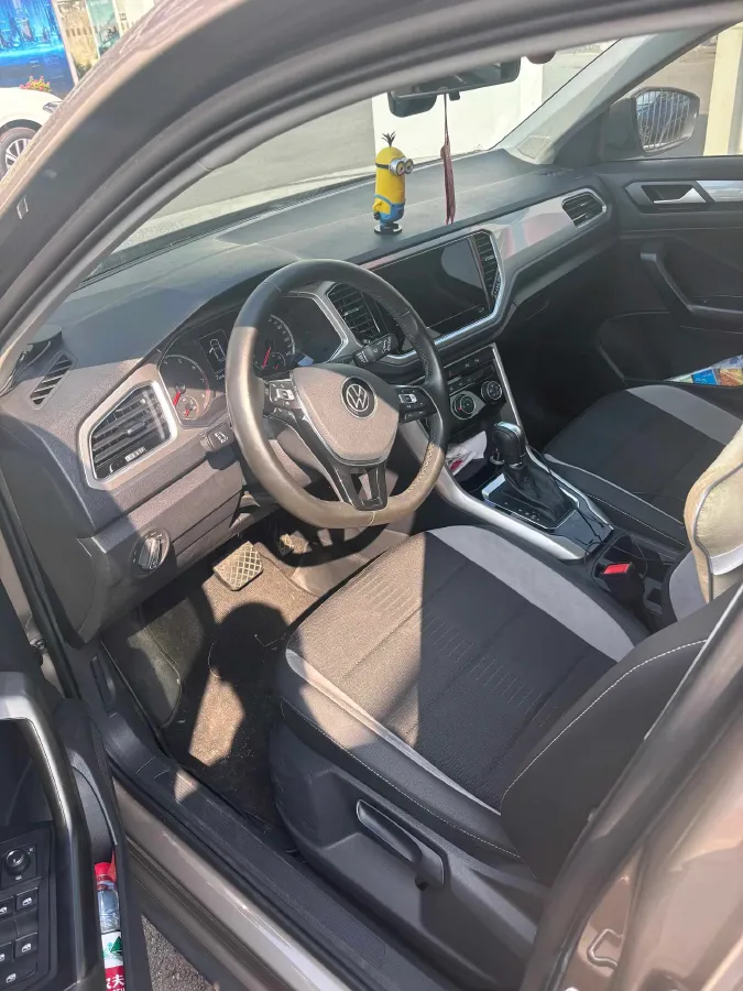 2021 Volkswagen T-Roc 1.4T 150HP L4 7DCT,autocango,china used car exporter,china ev exporter,chinese used car exporter,chinese used ev exporter