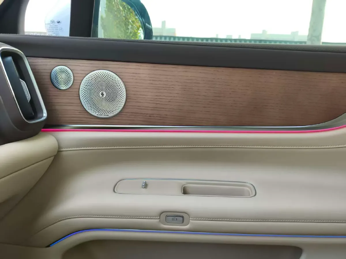 2024 AITO AITO M9 1.5T 152HP L4 REEV 42KWH,autocango,china used car exporter,china ev exporter,chinese used car exporter,chinese used ev exporter