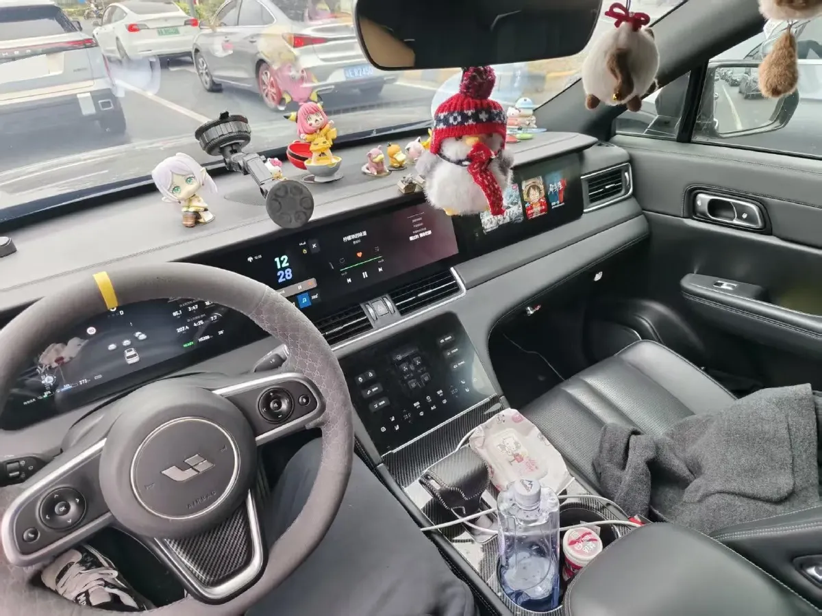 2020 Li ONE Range Extended 131HP REEV 40.5KWH,autocango,china used car exporter,china ev exporter,chinese used car exporter,chinese used ev exporter