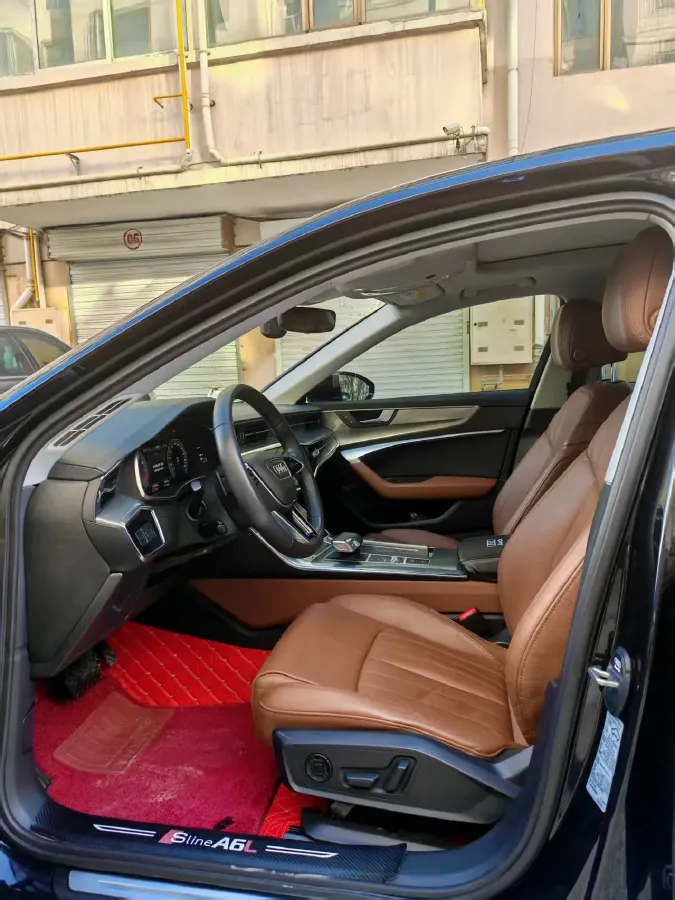 2020 Audi A6L 2.0T 224HP L4 7DCT,autocango,china used car exporter,china ev exporter,chinese used car exporter,chinese used ev exporter