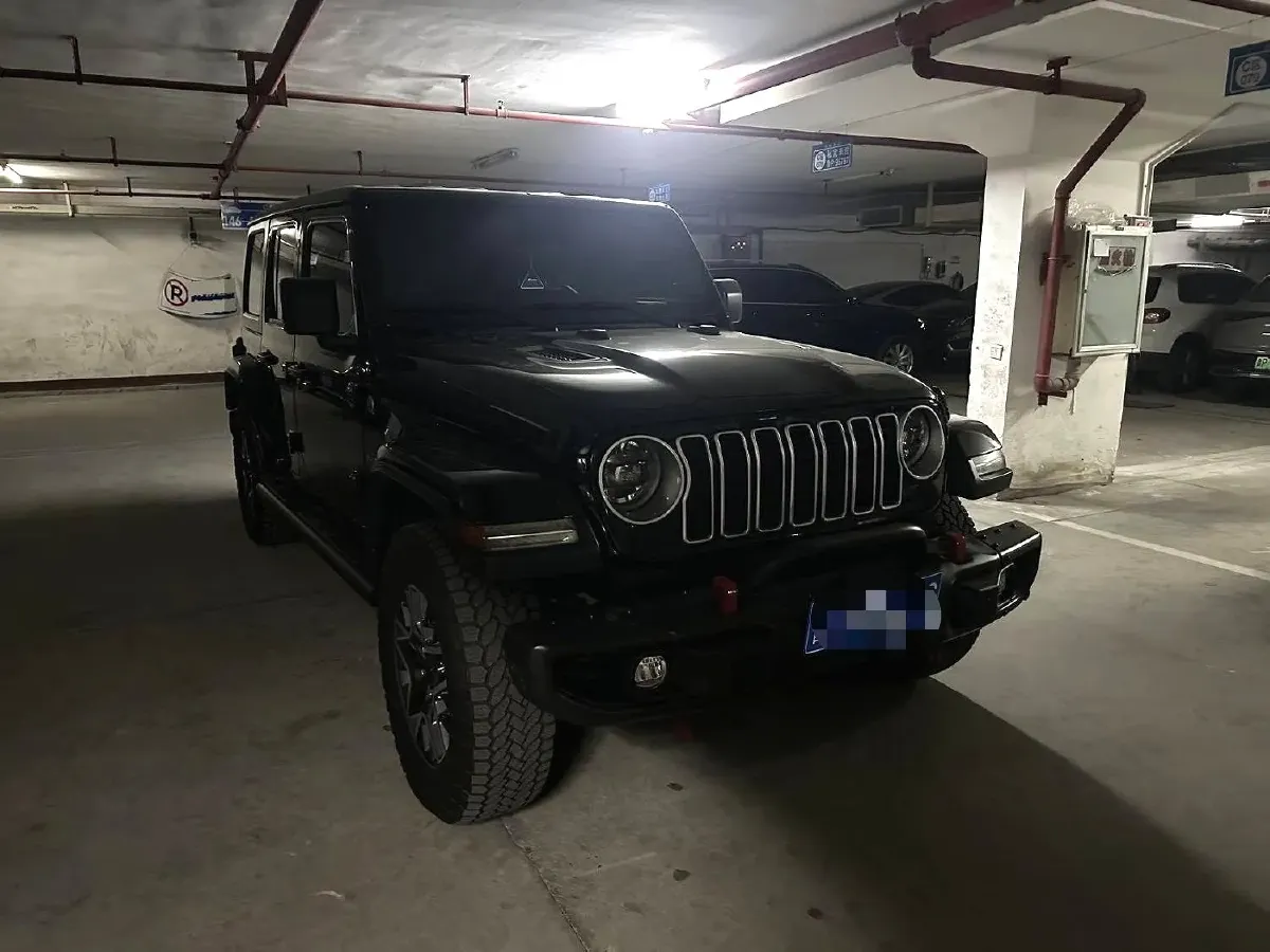 2024 Jeep Wrangler 2.0T 266HP L4 8AT,autocango,china used car exporter,china ev exporter,chinese used car exporter,chinese used ev exporter