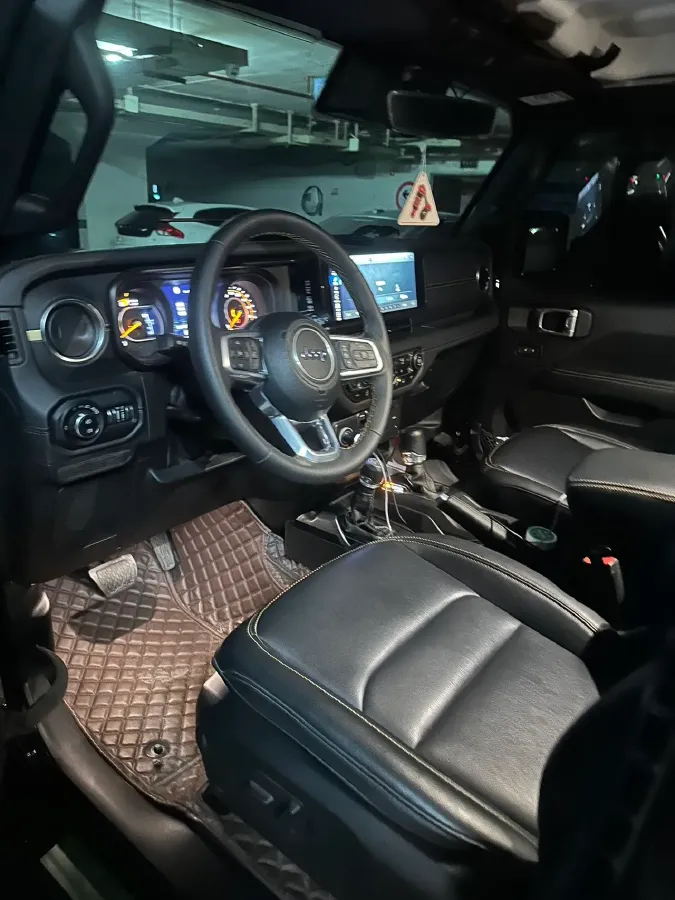 2024 Jeep Wrangler 2.0T 266HP L4 8AT,autocango,china used car exporter,china ev exporter,chinese used car exporter,chinese used ev exporter