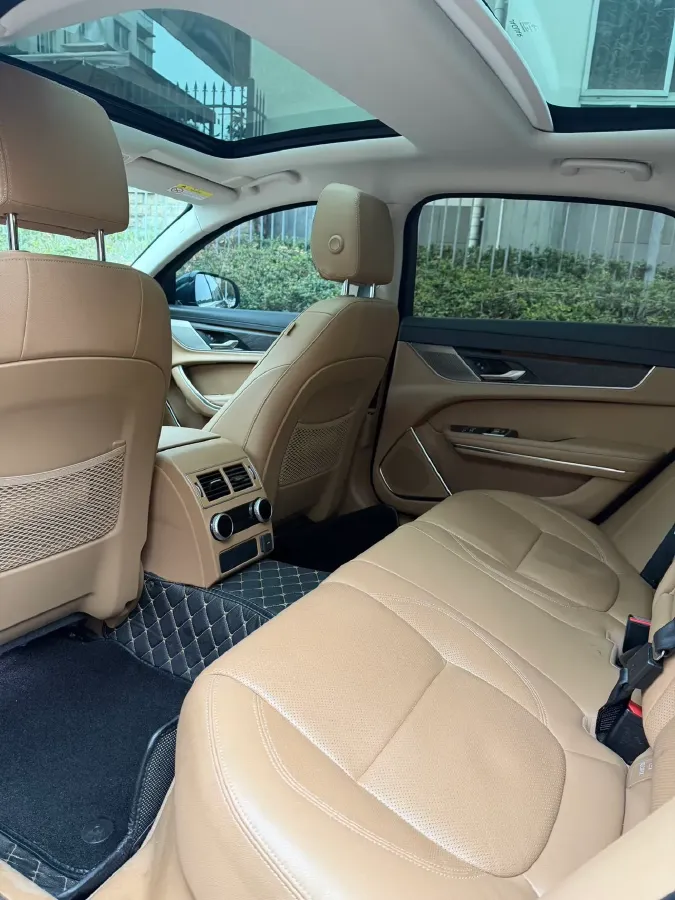 2022 Jaguar XFL 2.0T 250HP L4 8AT,autocango,china used car exporter,china ev exporter,chinese used car exporter,chinese used ev exporter