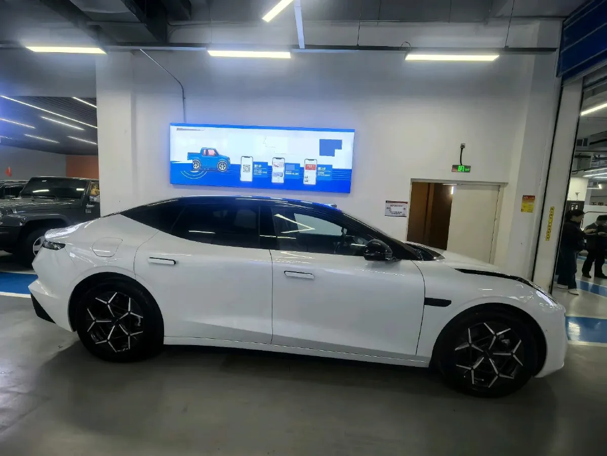 2025 LYNK&CO 10 EM-P 1.5T 163HP L4 3DHT PHEV,autocango,china used car exporter,china ev exporter,chinese used car exporter,chinese used ev exporter