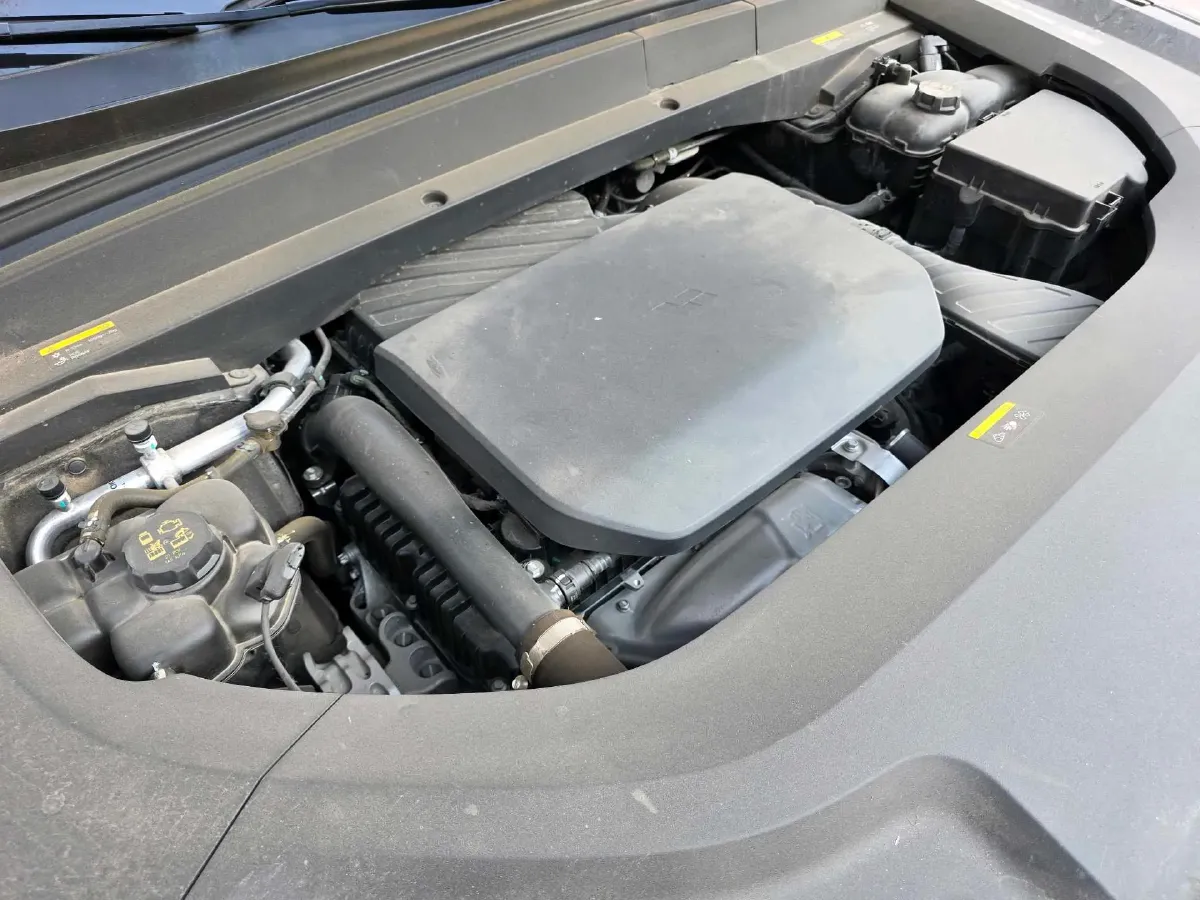 2023 Li L8 Range Extended 154HP REEV 40.9KWH,autocango,china used car exporter,china ev exporter,chinese used car exporter,chinese used ev exporter